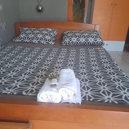 Konoba Yan Apartman Póla Kültér fotó